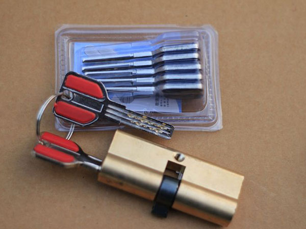 灌云24小时上门开锁公司